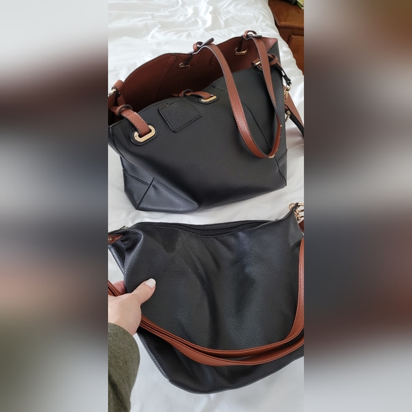 G.H. Bass & Co. 3-in-1 tote, purse and wallet. - Picture 2 of 14